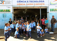 Prefeito visitou Semana de 2013 e estimulou participação das crianças - Crédito: Carlos Bassan/Arquivo PMC